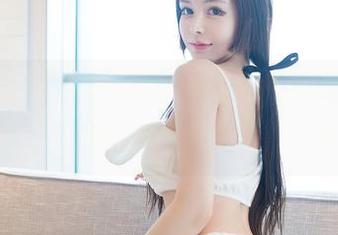 Feilin嗲囡囡 – 陈怡曼私房少女图包，似是而非的美，忍不住多看几眼！