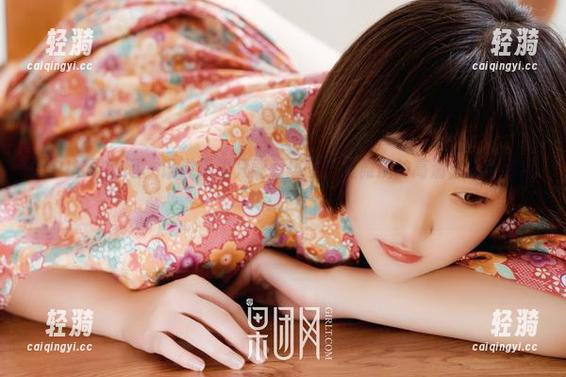 GIRLT果团网-莫雅淇 GIRLT果团网 - 谁说海边只能看风景?莫雅淇的高清套图带你玩转夏日!
