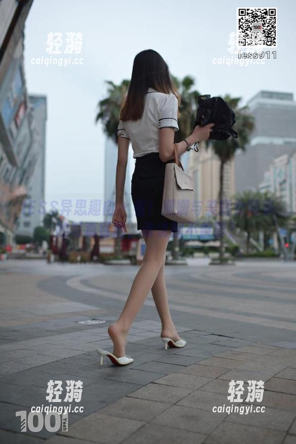 IESS异思趣向-姗姗 IESS异思趣向 - 看!姗姗与美腿女同事的写真冒险,谁说腿不重要?