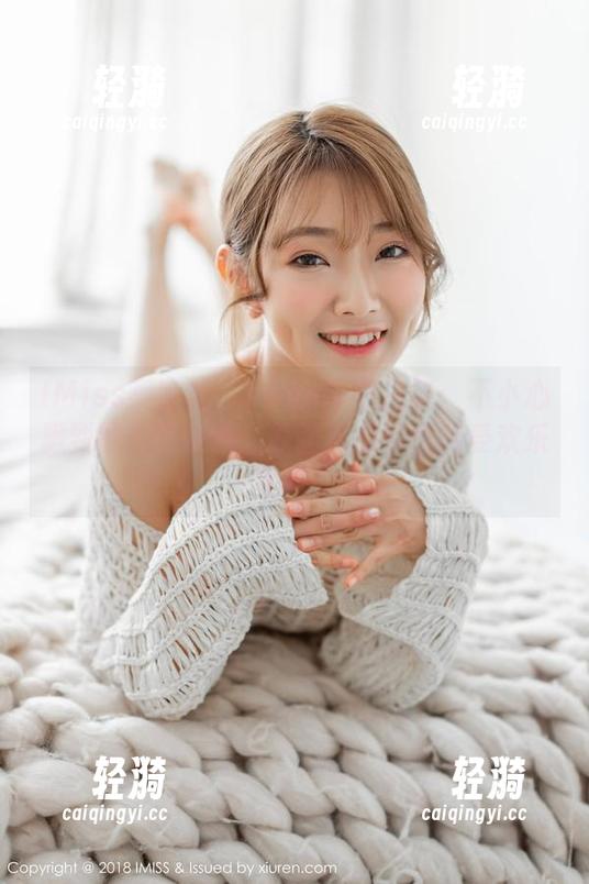IMiss爱蜜社-Yannie IMiss爱蜜社 - Yannie在浴缸:不小心溅到的都是快乐!原图资源带你感受欢乐水花!