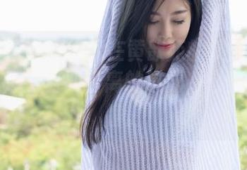 IMiss爱蜜社 – 就在黄歆苑的双人写真里，分享那些若即若离的感觉，心里小鹿乱撞。
