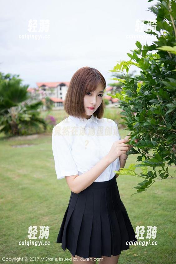 MiStar魅妍社-Manuela玛鲁娜 MiStar魅妍社 - 高清图包上线!Manuela玛鲁娜竟然在泳池里创造了新的泳姿?