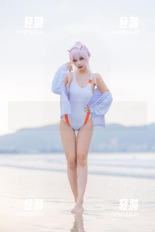 加藤惠的福利写真？我就想说，Momoko葵葵你怎么这么会玩！