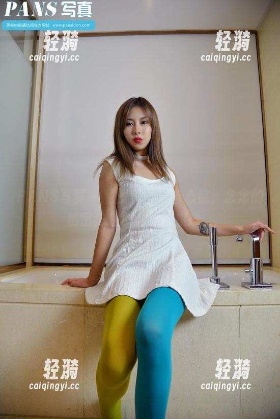 PANS写真-念念 PANS写真 - 私房美图直击心底,念念的秘密总是那么难以捉摸。