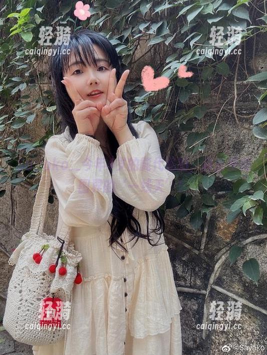 Sayako＿今年4岁的能代私拍，简直是美图界的‘一线天’！