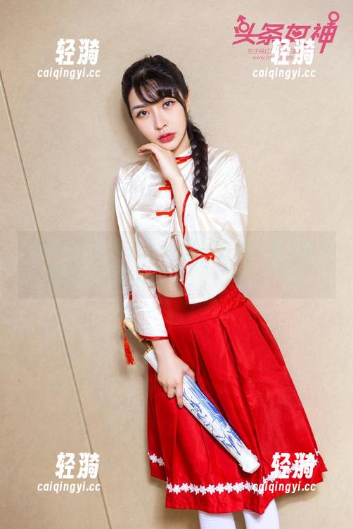TouTiao头条女神-曼苏拉娜 TouTiao头条女神 - 美图合集:曼苏拉娜的旅拍,能打破你心中平淡的日常