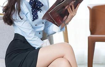 TouTiao头条女神 – 写真中的梦心玥：穿着体操服的无尽想象