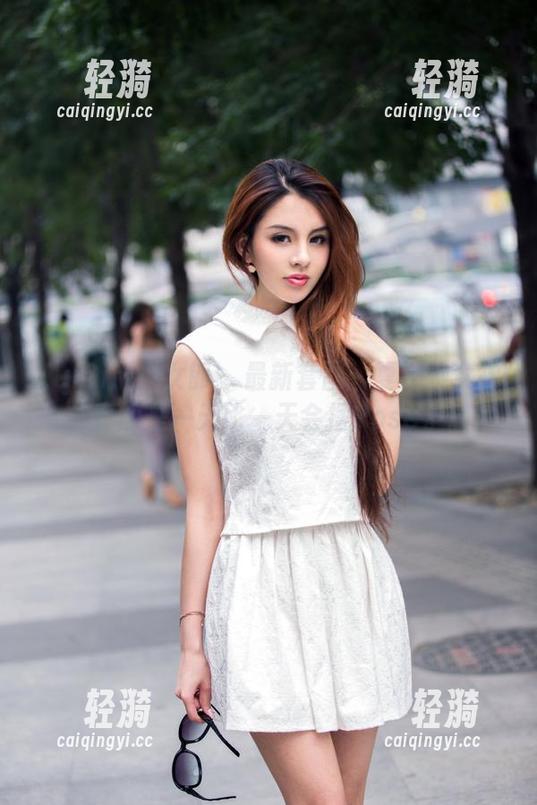TuiGirl推女郎-夏婉婉 TuiGirl推女郎 - 最新套图:夏婉婉女神,真的是一天比一天会摆Pose了。