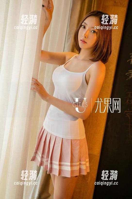 UGirls尤果网-李思宁 UGirls尤果网 - 李思宁旗袍套图炸裂更新!小心别被这优雅的身影打到,心都要被融化了!
