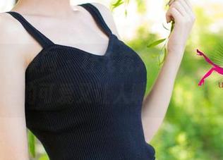 UGirls尤果网 – 杜花花短裤全套原图，随意的可爱又让人嘴角上扬！