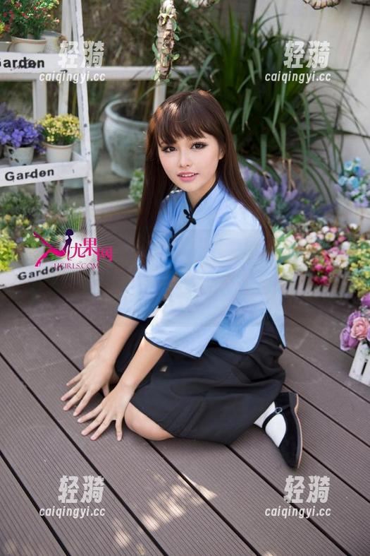UGirls尤果网 - 最新禅叽zankii图包：JK风情，真是让人停不下来的无限循环啊！