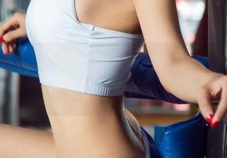 UGirls尤果网 – 当护士遇上陈雅漫：最新写真，含蓄又撩人