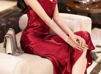 XIAOYU语画界 – 这就是传说中的黑丝美腿女神？杨晨晨高清套图，让我心里小鹿乱撞！