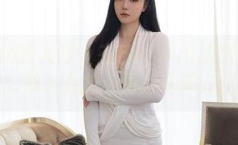 Xiuren秀人网 – 在FoxYini孟狐狸的世界里，双人私拍和图片是最好的搭档