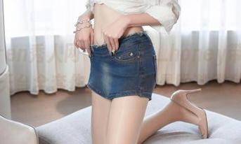 Xiuren秀人网 – 小蛮妖_honey带你一探天台全套作品，真的是眼花缭乱！