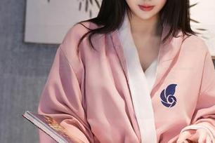 Xiuren秀人网 – 晚苏susu的居家状态：图库里找出最美的下载，就差一杯咖啡了！