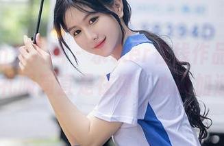 Xiuren秀人网 – 水水er在线作品更新：那件礼服简直是在撩，心跳加速中…