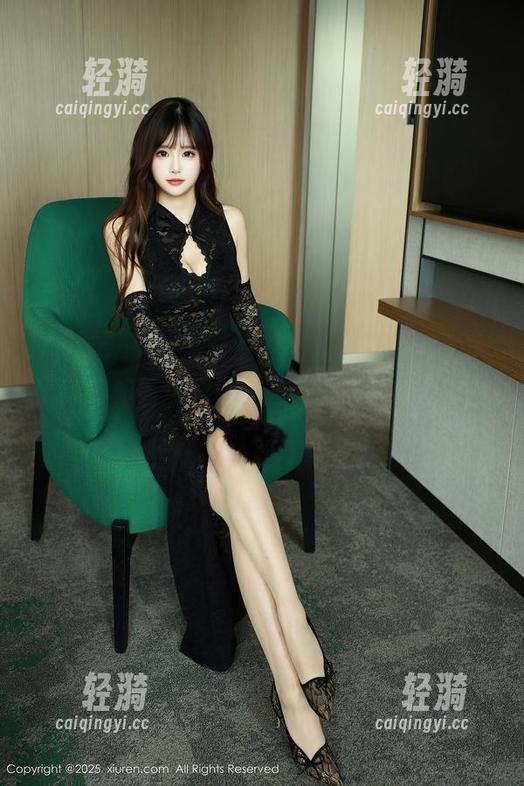 Xiuren秀人网-麻吉小兔子 Xiuren秀人网 - 白裙与网盘,麻吉小兔子教你如何优雅地‘备份’你的魅力作品!