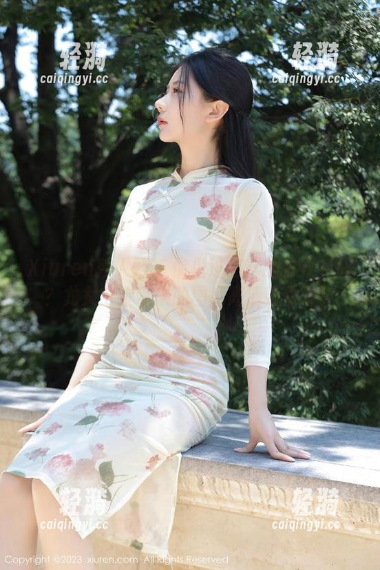 Xiuren秀人网-龙女宝宝 Xiuren秀人网 - 你见过这样的白衬衫吗?龙女宝宝带来的图库高清新体验!