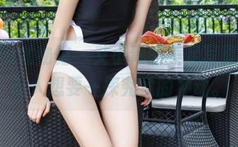YouWu尤物馆 – 艾小青的美足写真，有种让人想要一探究竟的冲动。