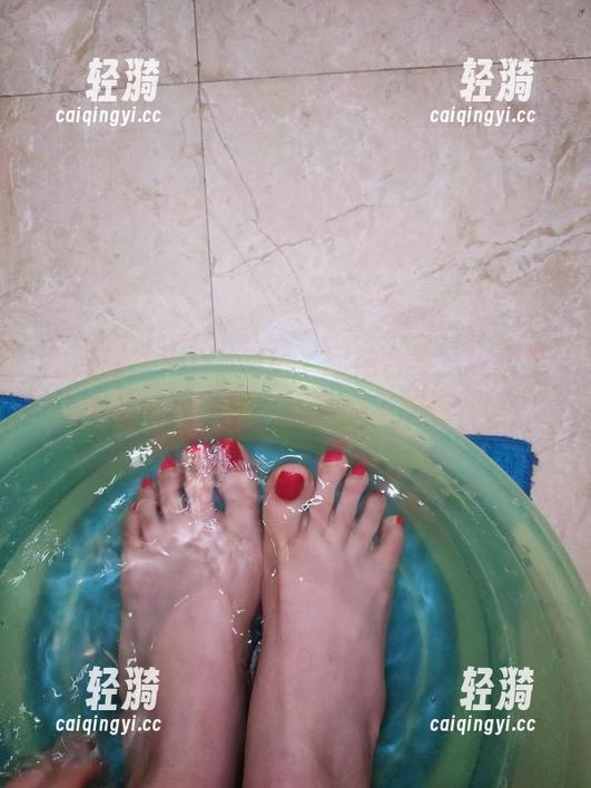 YuYu超甜丫 微密圈 - YuYu超甜丫网袜合集,这免费大方的“腿”事,您真的不想看看吗?