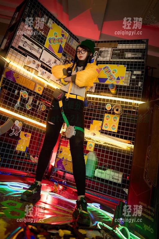 ZinieQ 又是ZinieQ的倾情分享:原图中的雾岛桐子(Overwatch2),不看我会后悔的那种!