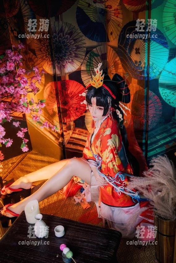 摆脱束缚：yui金鱼定制的白裙图集，给你一丝清凉