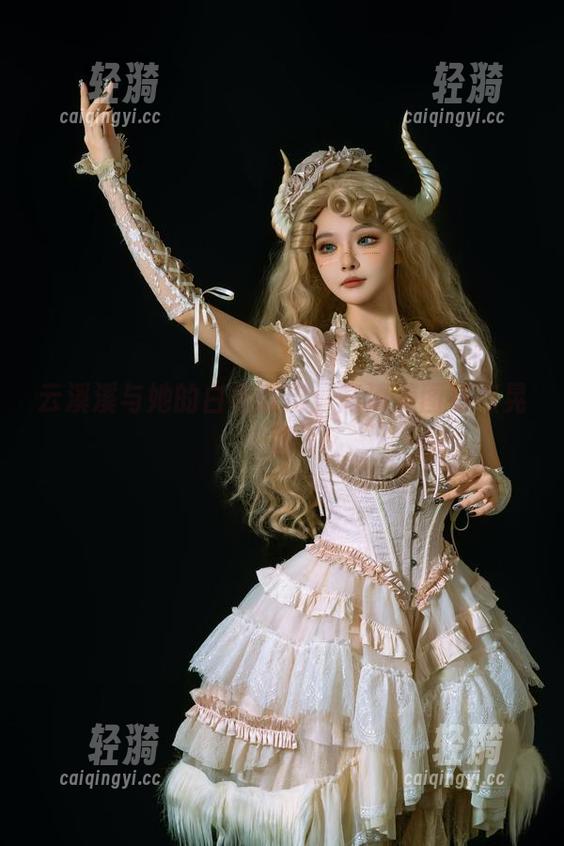 云溪溪 云溪溪与她的白色调皮:高清美图有点晃眼