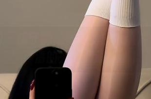 微密圈 – 保守的二舅妈的旗袍照片：说不清的妩媚和顽皮