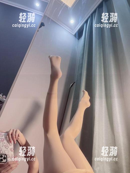 兔宝妮to 微密圈 - 泳池旁的兔宝妮to私房照:每一张都是瞬间的陶醉