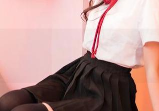 嗲囡囡 – 不容错过的私房图片：冯木木魅惑恶魔的制服魅力