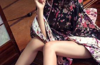 头条女神 – 夏日美图分享！信悦儿的泳衣造型，真的是赏心悦目啊！
