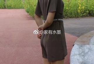 微密圈 – 家有水墨老师的偏执：无圣光下的裸足图集太撩人了