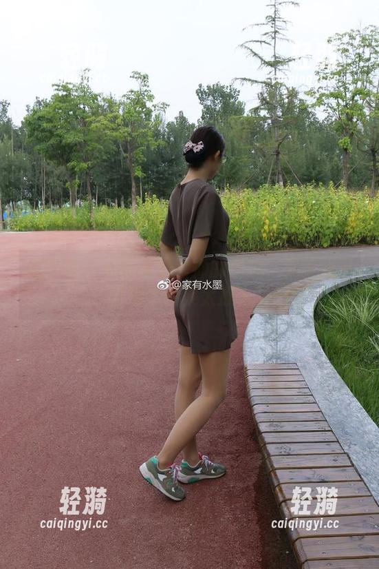 家有水墨老师 微密圈 - 家有水墨老师的偏执:无圣光下的裸足图集太撩人了