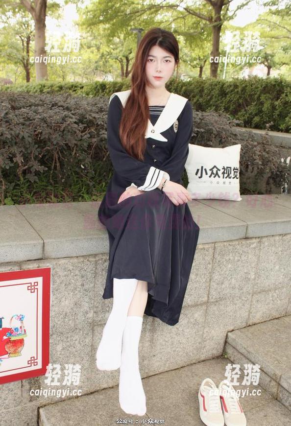 小众视觉-圆圆 小众视觉 - 圆圆的豹纹写真多少钱?好心肠的她送你免费的!
