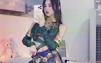 这款白开水毛衣真的能cos出什么来？小小奶瓶儿说不定给了我们新思路，图片让我们来看看！