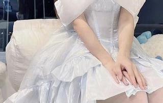 微密圈 – 小萌子水手服写真：真是个会撒娇的灵魂，眼神太会说话了吧。