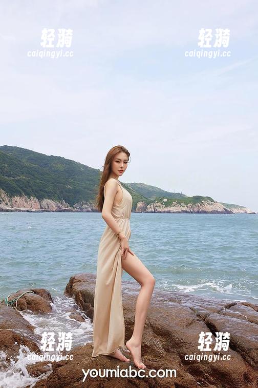 尤蜜荟 - 在M梦baby的校服照片里：图集中的那份青涩与调皮