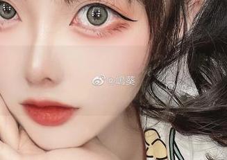谁说礼服只能在晚会上穿？来瞧瞧嶋葵的私拍资源吧！