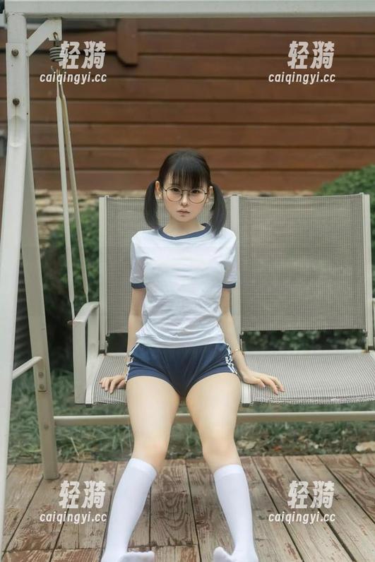 幼水铃衣 跟着幼水铃衣一起cos圣诞小鹿:奇妙又暖心的冬日散步