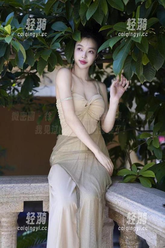 徐珺大哥 微密圈 - 徐珺大哥的连体衣图集,可能是我见过的最会撩的套装了!