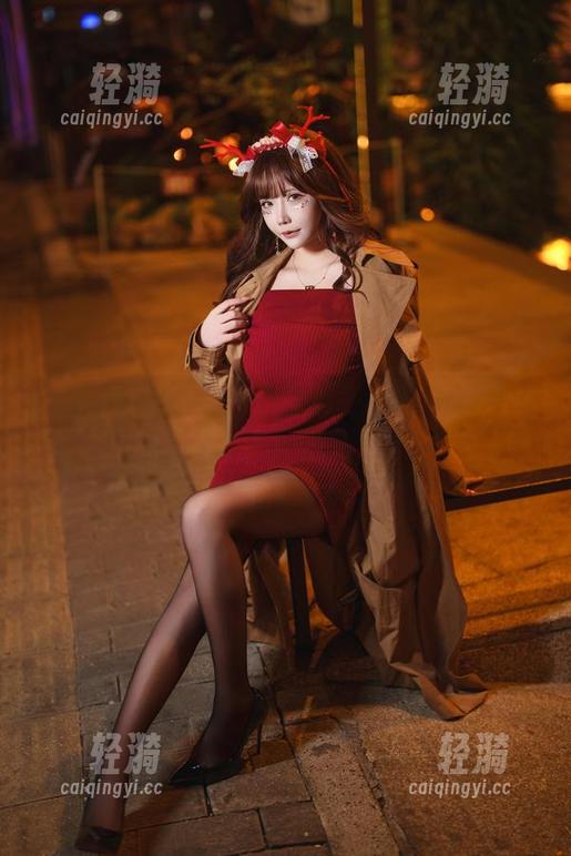 抱走莫子aa 一副眼镜的故事:抱走莫子aa的私拍合集解锁新视角