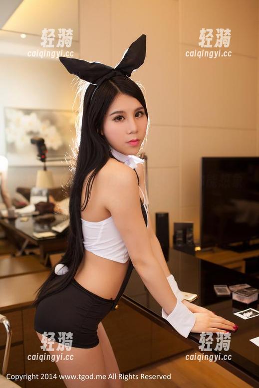推女神-谭晓彤 推女神 - 当谭晓彤说“油亮”,你能想象她的写真分享有多赞吗?