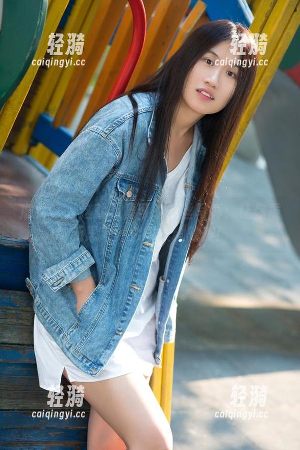 推女郎-黄可 推女郎 - 这就是黄可的灰丝写真:让你重新思考什么叫模糊的美!
