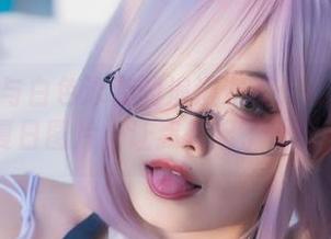 末夜787与白色泳装的浪漫邂逅：在线分享那些夏日图片，让我想起了什么……