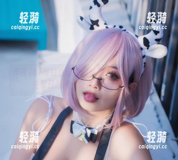 末夜787与白色泳装的浪漫邂逅：在线分享那些夏日图片，让我想起了什么……