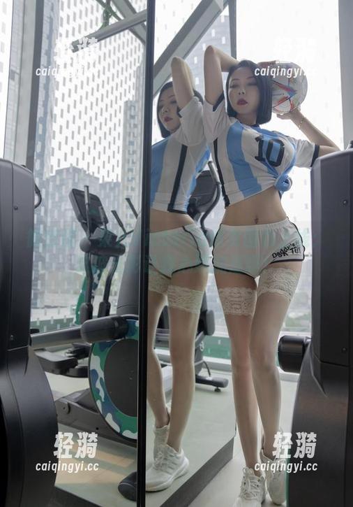 微密圈 - 果儿Victoria修女图包上线：这波光影让我心跳加速啊！