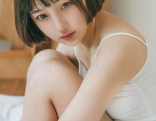 果团网 – 在线窥探：王语纯体操服写真的那些细微瞬间，让人心跳加速。
