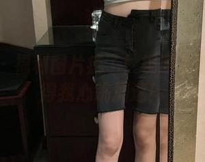 微密圈 – 福利图片疯了！桃脱了的皮衣看得我心跳加速！