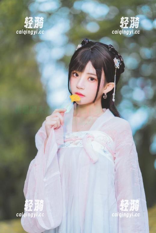 桜桃喵 桜桃喵的未熟3洒花原图下载:这一眼就没办法忘掉